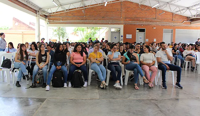 Lección-Inaugural-con-estudiantes-de-Pereira-5.jpg