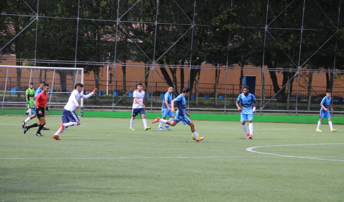 Hombres y mujeres gozaron la pasión por el deporte