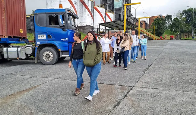 visita-licorera4.jpg