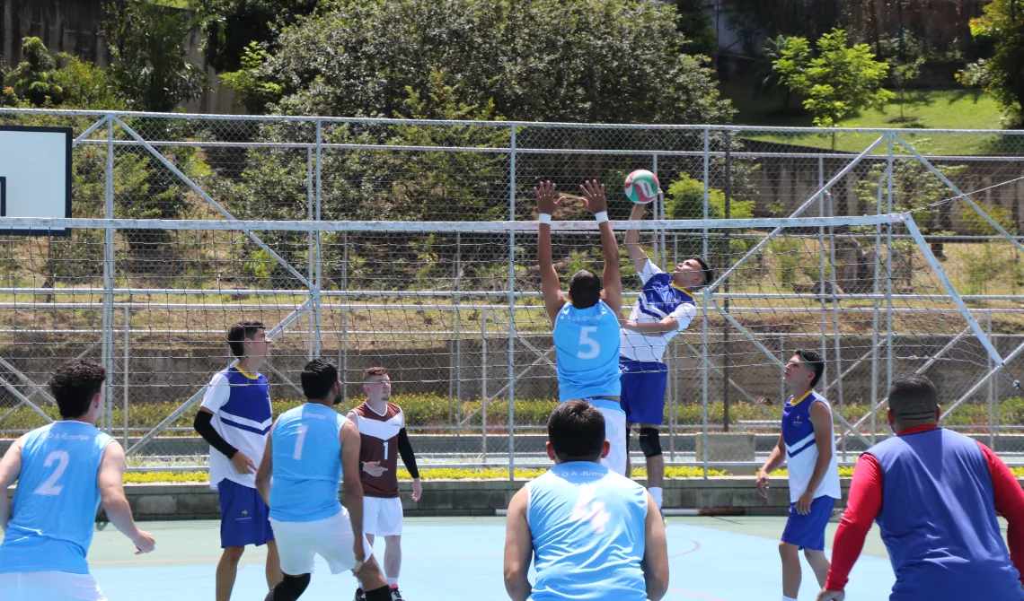 Competencia de voleibol masculino