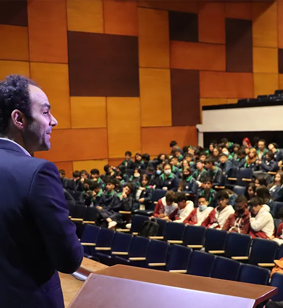 ¿Qué es Social Media 4 Peace? 
