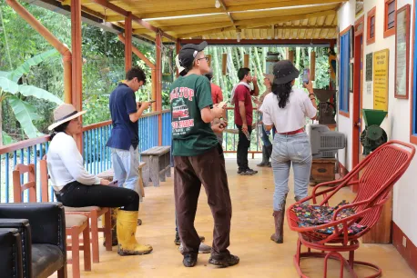 personas reunidas
