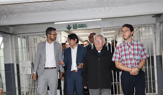 P. Diego Jaramillo cjm, en cárcel La Modelo
