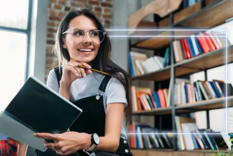 Estudiante en biblioteca