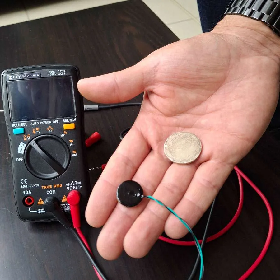 Material cerámico  piezoeléctrico libre de plomo