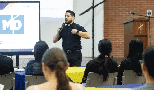 Estudiantes y profesores tuvieron un espacio de esparcimiento para conocerse y disfrutar de las actividades programadas.