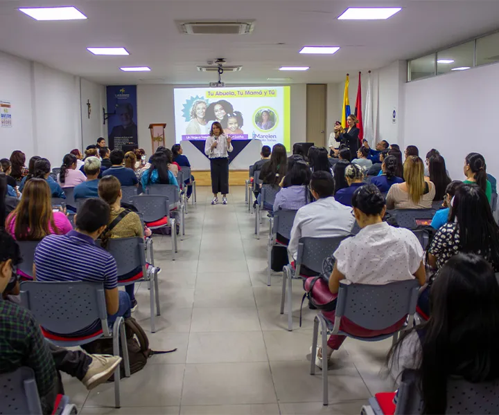 Congresista Marelen Castillo visitó UNIMINUTO Centro Universitario Cúcuta