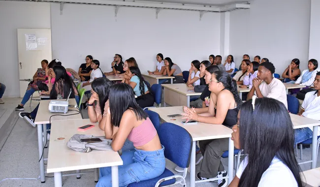 Los nuevos estudiantes de la Rectoría Centro Occidente recibieron toda la información necesaria para su proceso