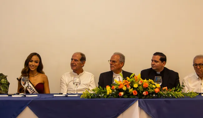 Mesa principal en el 65° Banquete del Millón