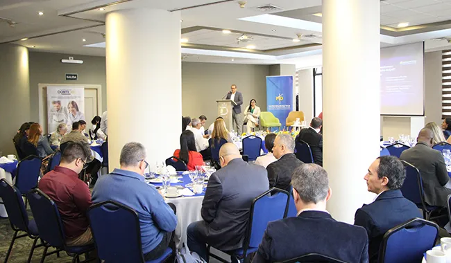 Asistentes al foro académico conocieron también los programas académicos