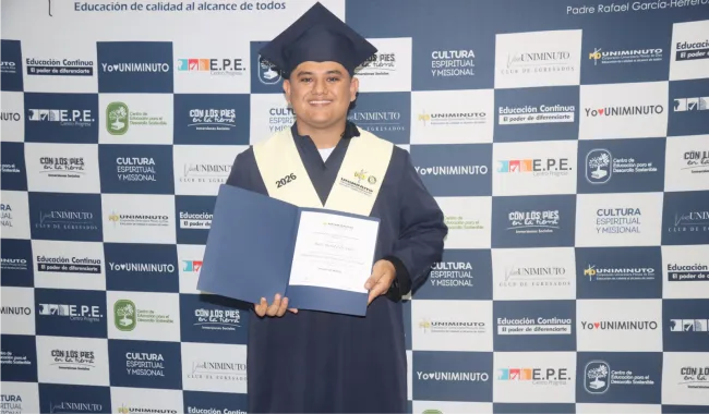 Graduado UNIMINUTO con diploma 