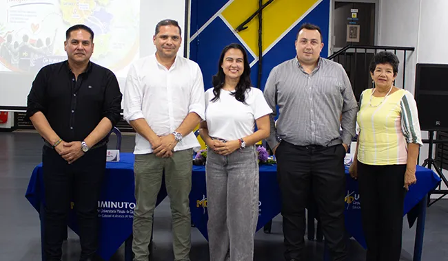 Directivos UNIMINUTO y representantes de organizaciones aliadas