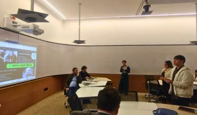 Participación en Ideatón Anticontrabando  2026