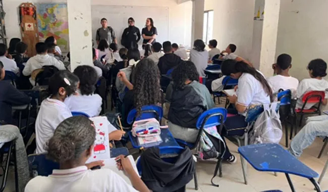 Solo en Antioquia-Chocó, 2.718 estudiantes en nueve municipios, cumplen el sueño de estudiar gracias a la modalidad Distancia 4.0 de UNIMINUTO, con una experiencia innovadora que adapta a las demandas de miles de colombianos que buscan alternativas de estudio más flexibles.  