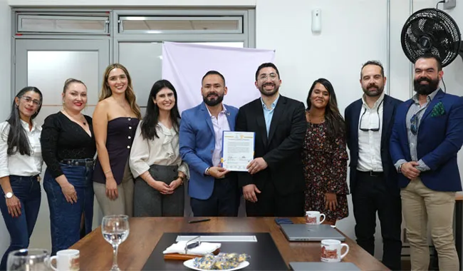 Con este convenio, ambas instituciones buscan ampliar las oportunidades de actualización profesional mediante programas de alta calidad, pertinentes y accesibles, respondiendo a las necesidades actuales de los profesionales y a los desafíos que enfrenta la salud mental en la región.