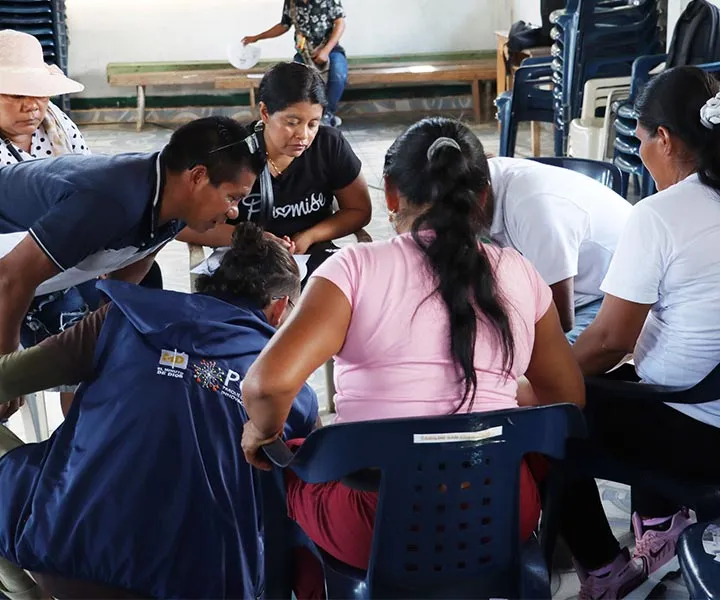 Población de la guajira participa en un taller de cocreación