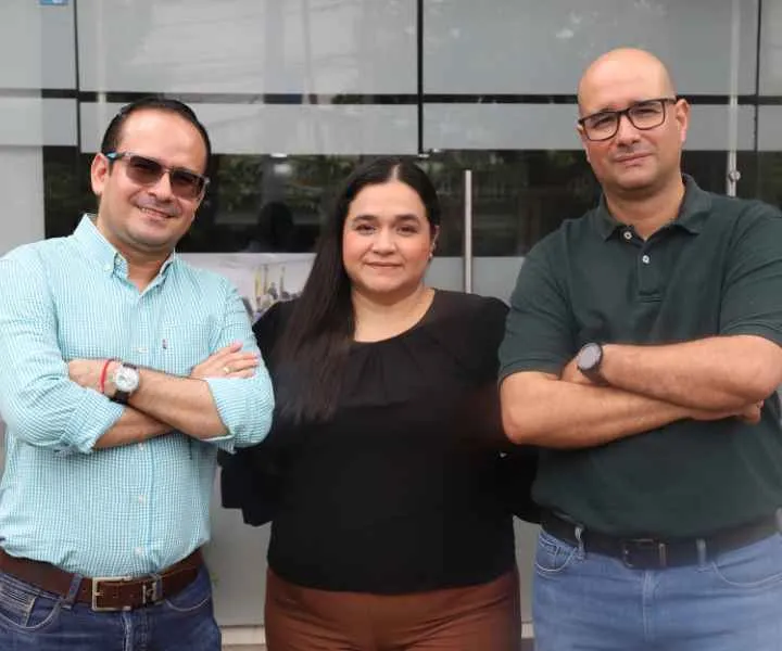 Óscar Cortés Chala, Leidy Yelitza Romero Ardila y Eduardo Tovar Murcia, vinculados al programa de Administración de Empresas de UNIMINUTO Centro Universitario Neiva