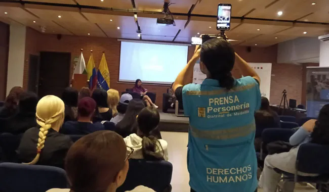 El evento contó con la participación activa de delegaciones provenientes de México, Brasil, Ecuador, España, Argentina y Uruguay, enriqueciendo la discusión con perspectivas globales e interculturales.