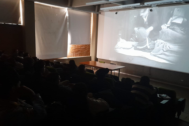 Comunidad académica se reúne para las jornadas de cine foro en los diferentes centros regionales