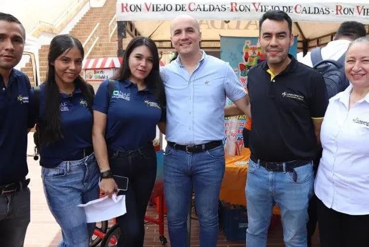 Representantes de UNIMINUTO Centro Sur participan en la Segunda Feria de la Mujer en Neiva.