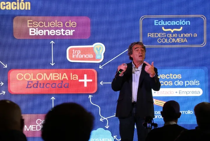 candidato presidencial Sergio Fajardo en UNIMINUTO