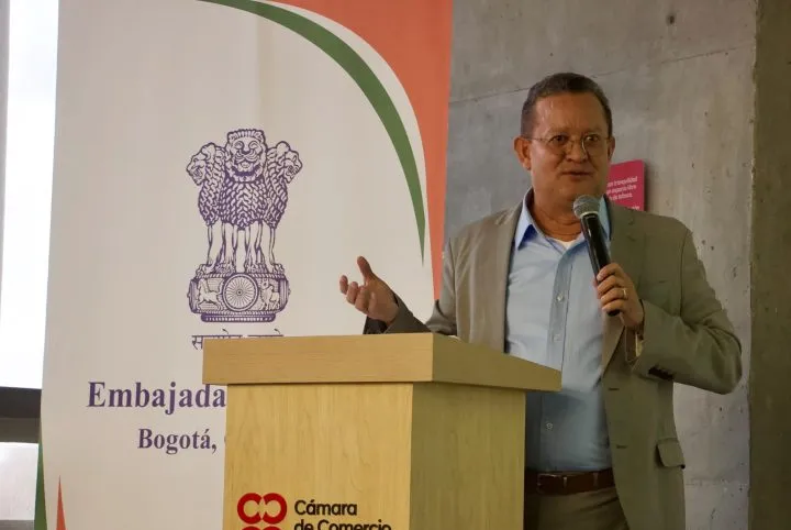 Foto del padre Harold Castilla