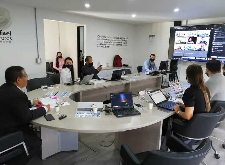 Visita de pares evalúa condiciones de dos nuevos programas de posgrado