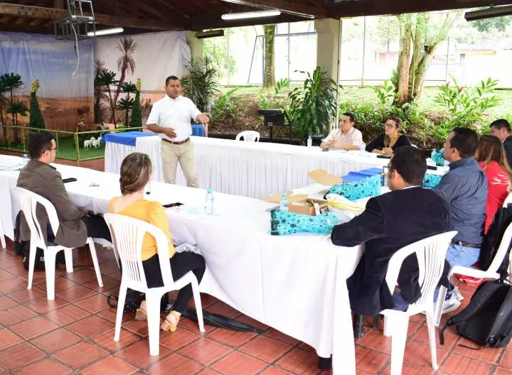 Primer Encuentro Empresarial con Emprendedores Universitarios 