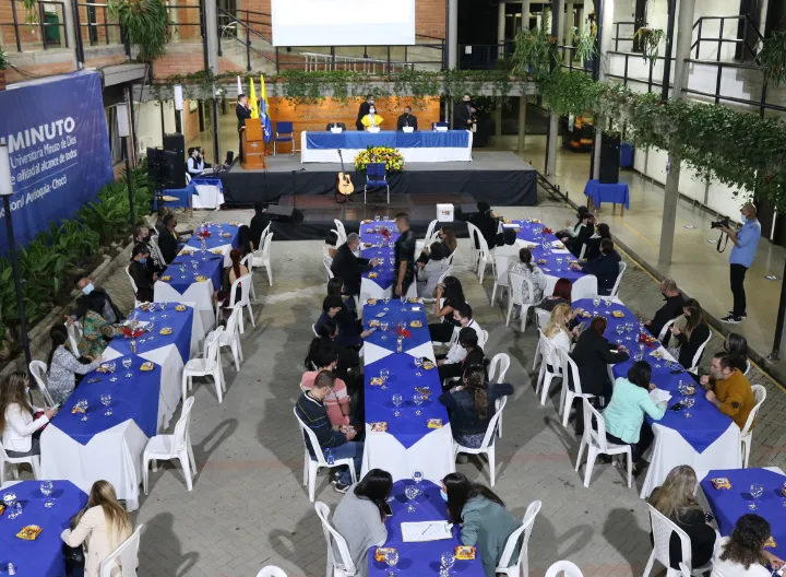 Con muestras de solidaridad, así se vivió el Banquete del Millón “Colombia Lluvia de Amor”