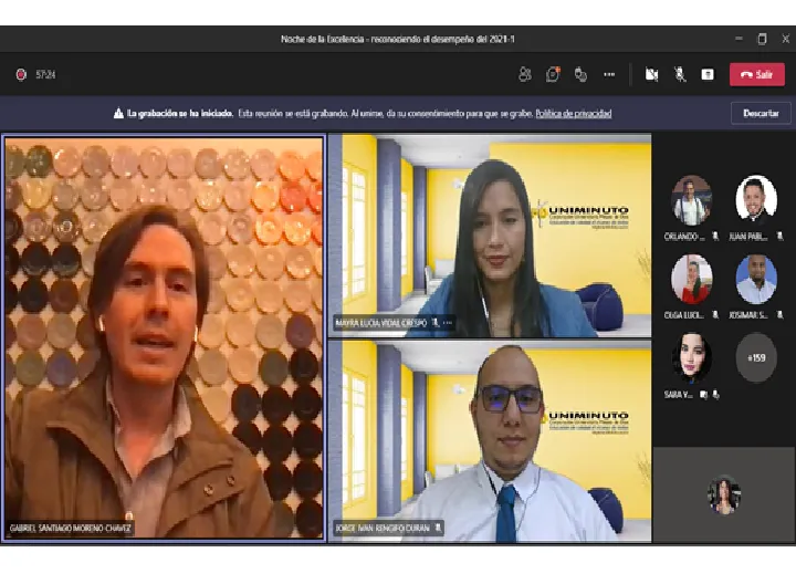 Noche de la Excelencia 2021-1 exaltando a los docentes y estudiantes.