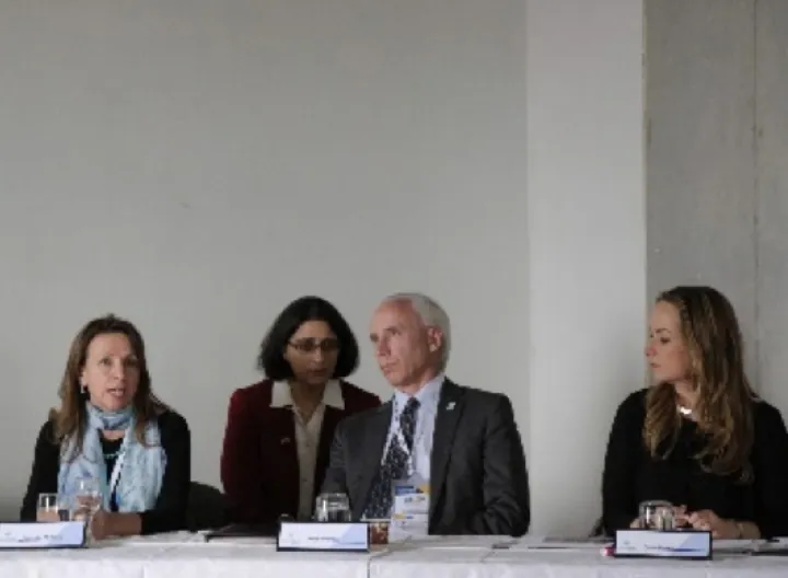 Foto de panelistas