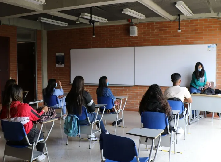 Estudiantes en clase