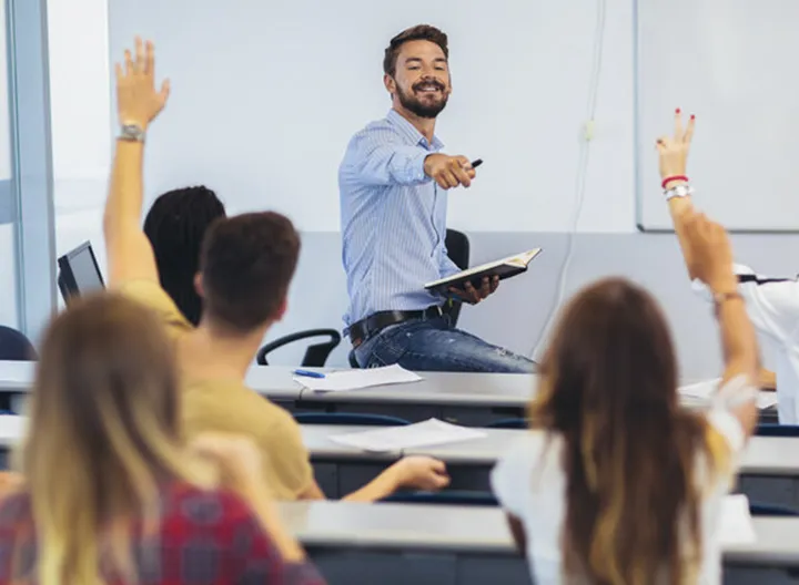 La Facultad de Educación Virtual y a Distancia ofrece dos nuevas licenciaturas