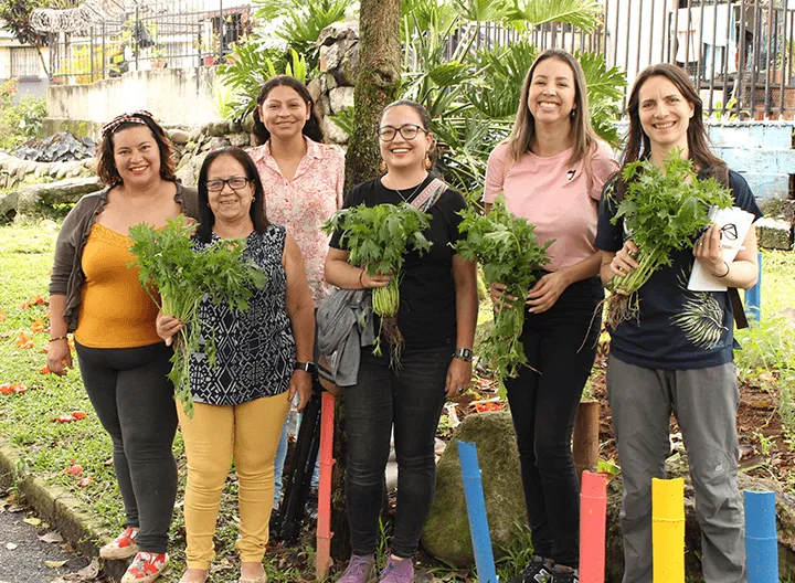 Investigadora del programa Erasmus visita huertas comunitarias en UNIMINUTO Pereira