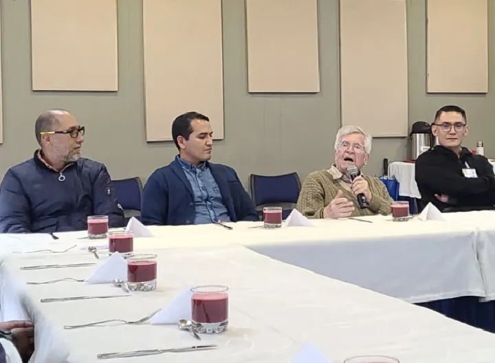 Estudiantes del Programa de Teología de la Universidad Católica Luis Amigó de Medellín visitan la FEBIPE