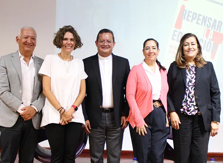 Lanzamiento libro Repensar la Educación