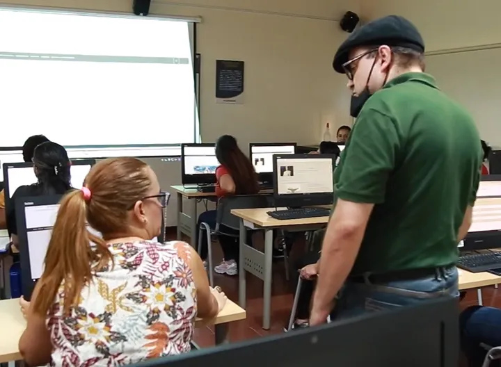 El barrio 13 de Noviembre cuenta con acceso a una plataforma tecnológica de información que genera más oportunidades para su comunidad