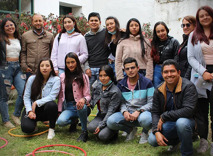 El curso de 7 semestres del programa de ASST participa de la jornada deportiva, la cual es acompañada por el coordinador de programa Gustavo Villamizar. 