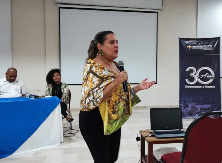 conferencista-en-salon.jpg