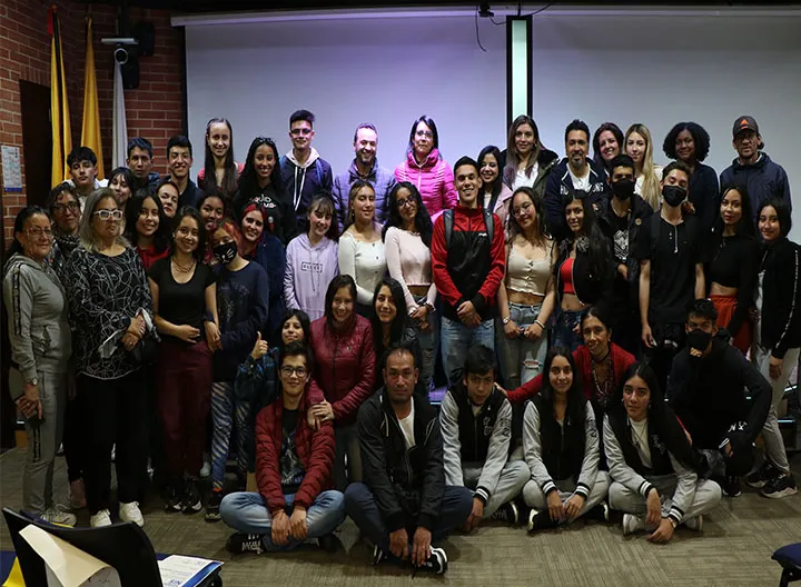 Jóvenes de Colegios del Distrito que participaron en Sin Imposibles