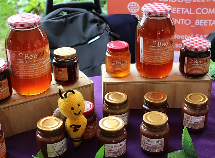 Microempresa Beetal – emprendimiento de Daniria Cepeda Egresada de UNIMINUTO CRZ. 