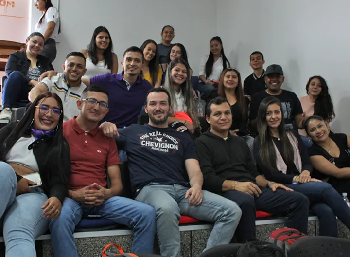 Estudiantes participan en la X Feria de Responsabilidad Social en Pereira 