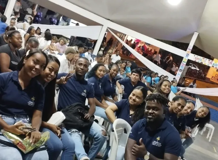 Estudiantes UNIMINUTO Buenaventura participando del English Day