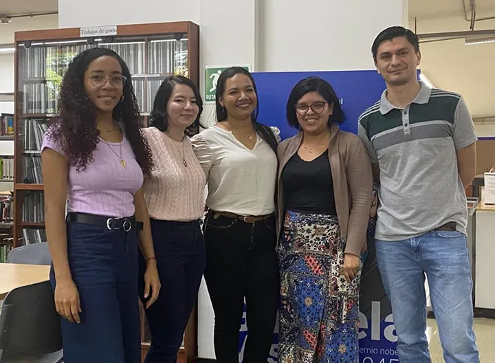 Equipo de Biblioteca UNIMINUTO Seccional Antioquia - Chocó, recibiendo visita de Neiva 