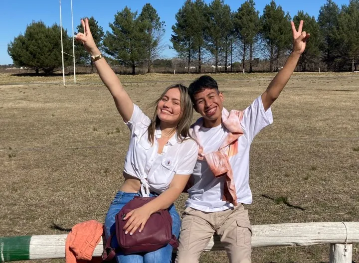 Yency Monroy crea amistades en su intercambio universitario