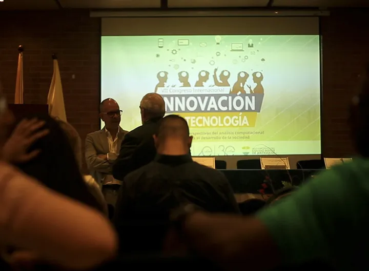 Asistentes del congreso de innovación y tecnología de UNIMINUTO