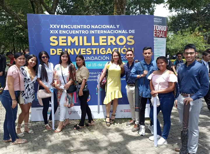 Estudiantes_Semilleros_Investigación