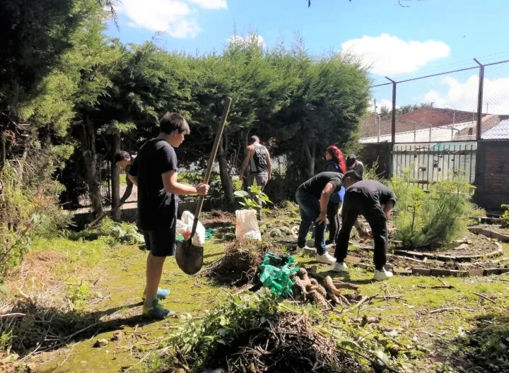 UNIMINUTO le apuesta a la siembra y al reciclaje autónomo a través de huertas comunitarias.