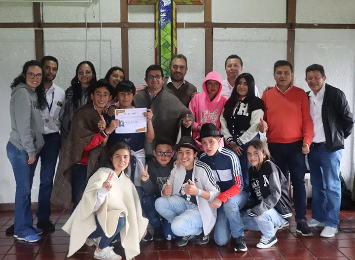 El-equipo-de-Carmen-de-Carupa-ganador-del-encuentro-participara-en-la-Ruta-Científica-Internacional-Escolar-en-Curico-Chile_3.png
