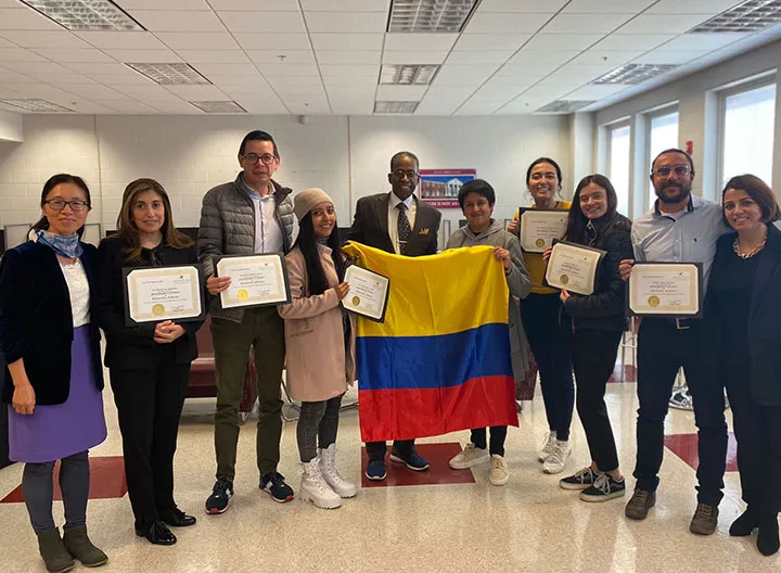 mb-Estudiantes-de-UNIMINUTO-Bogota-presencial-reciben-certificado-como-ciudadanos-honorables-de-Hunstville-Alabama-Estados-Unidos.jpg 